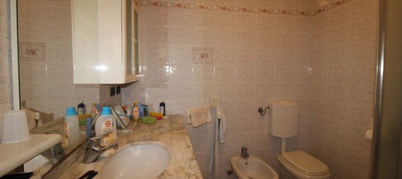 2غرفة شقة في Alba, Italy رقم 203867 104