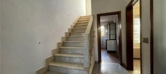 6 rooms House in Sesto Fiorentino, Italy No. 25825 30