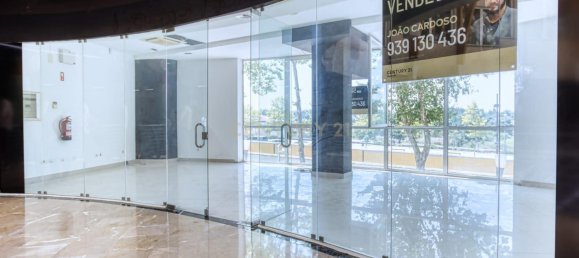 51m² Commercial property in Fatima, Portugal No. 139788 31