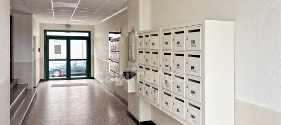 Apartamento de 1 dormitorio en Le Mans, France No. 303556 12