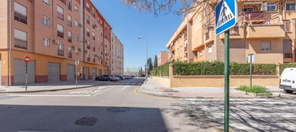 Apartamento de 2 dormitorios en Granada, Spain No. 172046 4