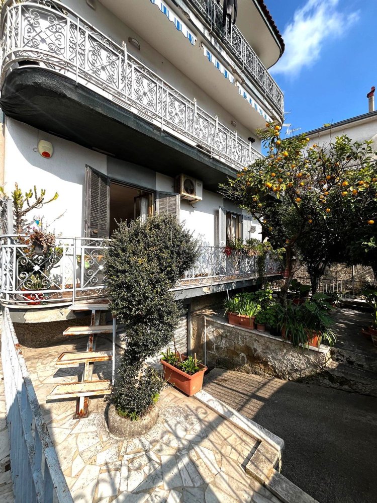 4 rooms Apartment in Casoria, Italy No. 31529