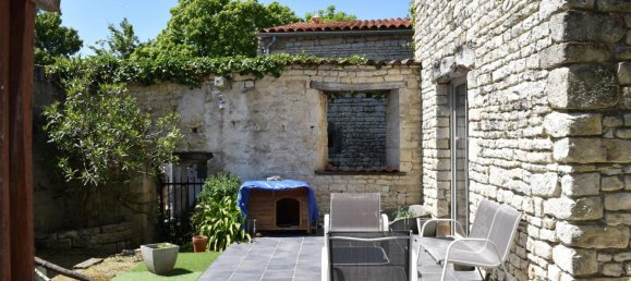 4 rooms House in Dampierre-sur-Boutonne, France No. 361774 11