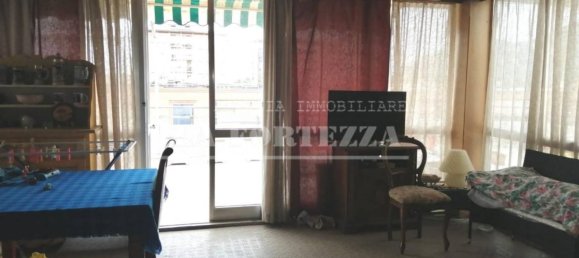 3 bedrooms Penthouse in Cascina, Italy No. 40781 2