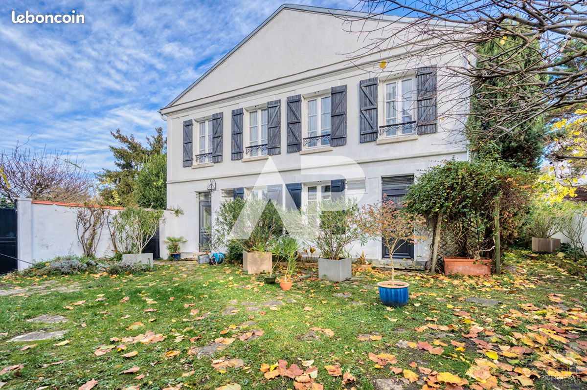 4 Schlafzimmer Haus in Rueil-Malmaison, France, Nr. 151414