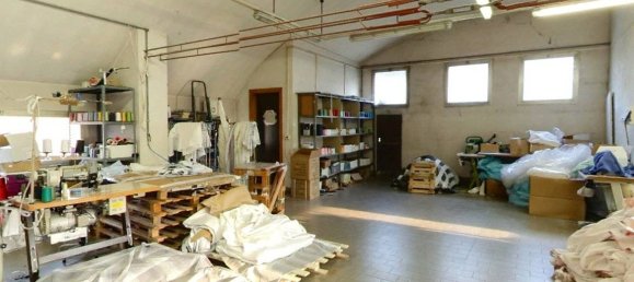 Armazém em Fiorano al Serio, Italy 397 m² N.º 341469 2