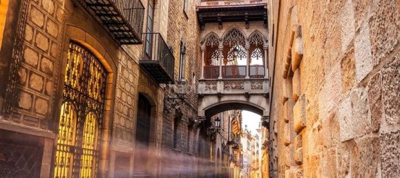 Gebäude in Ciutat Vella, Spain 1100m², Nr. 116195 3