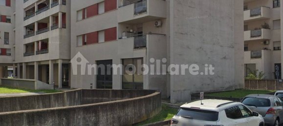 5 rooms Commercial property in Brescia, Italy No. 312649 4