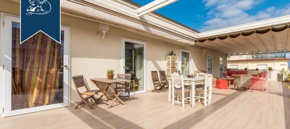 3 Schlafzimmer Penthouse in Viareggio, Italy, Nr. 329321 14