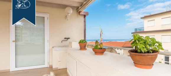 3 Schlafzimmer Penthouse in Viareggio, Italy, Nr. 329321 15