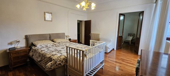 8 rooms Apartment in San Severino Marche, Italy No. 82063 4