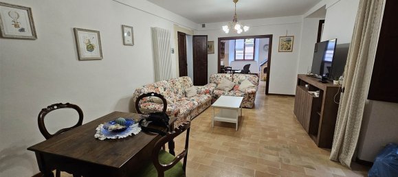 8 rooms Apartment in San Severino Marche, Italy No. 82063 16