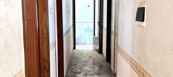 3-salle Appartement à Ficarazzi, Italy No. 46092 11