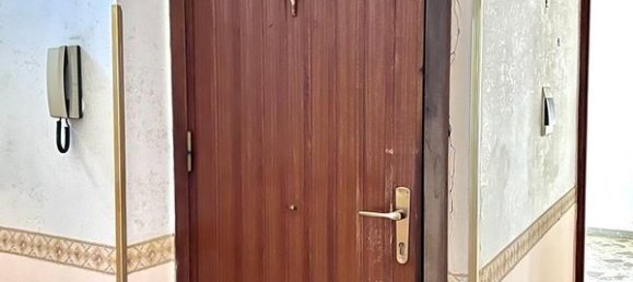 3-salle Appartement à Ficarazzi, Italy No. 46092 2