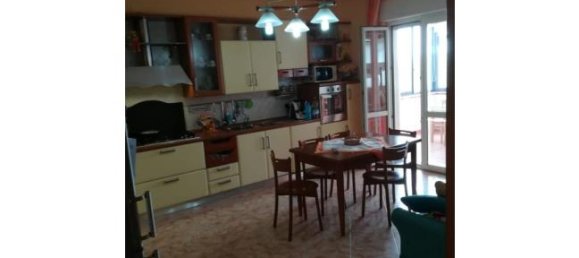 3 chambres Appartement à Crotone, Italy No. 253505 2