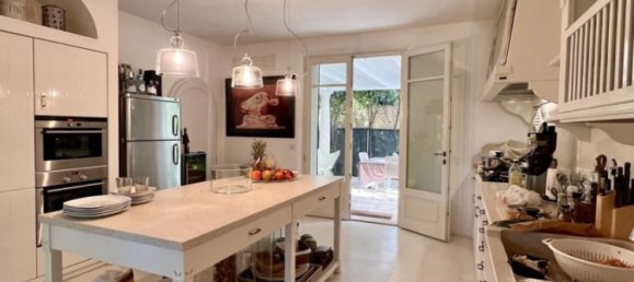 8 bedrooms Villa in Forte dei Marmi, Italy No. 192221 12