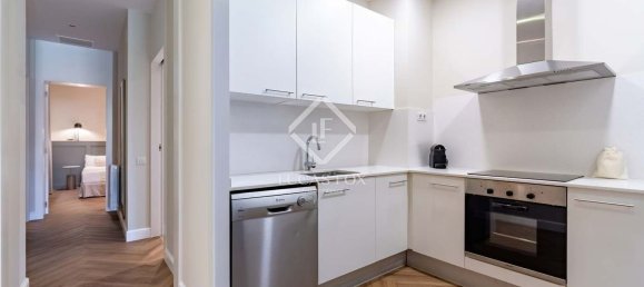 Ático de 3 dormitorios en Ciudad Vieja, Spain No. 169869 6