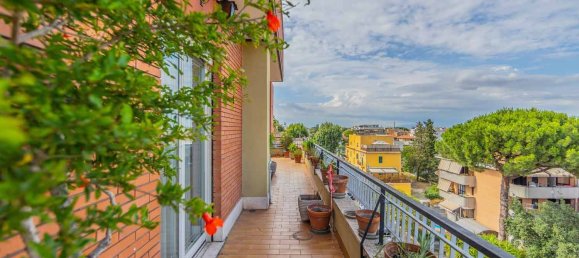 Пентхаус с 2 спальнями в Рим, Италия № 289875 3