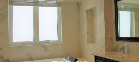 6 Schlafzimmer Villa in Long Bien, Vietnam, Nr. 932 12