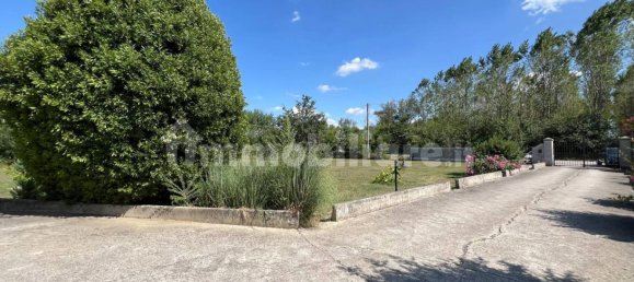 4 Schlafzimmer Villa in Gualtieri, Italy, Nr. 298538 2