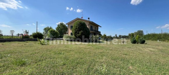 4 Schlafzimmer Villa in Gualtieri, Italy, Nr. 298538 6