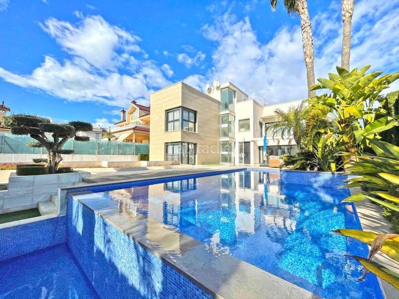 3 bedrooms House in Torrevieja, Spain No. 228252