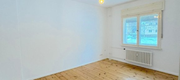 3 rooms Apartment in Zehlendorf, Germany No. 23110 2