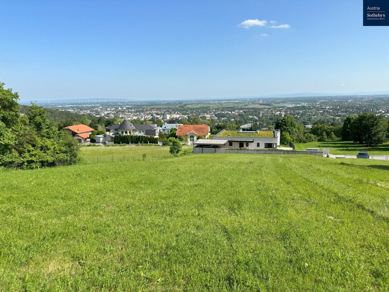  Land in Baden, Austria No. 225600