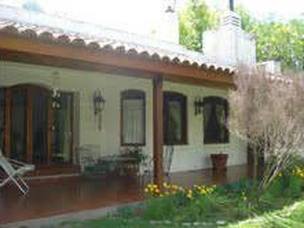 Дом с 3 спальнями в Пилар, Аргентина № 69651