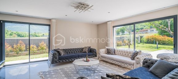 4 bedrooms Villa in Brie-et-Angonnes, France No. 337538 7