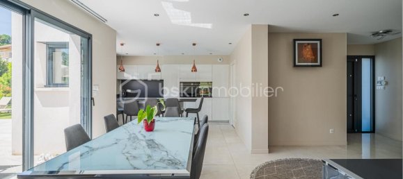 4 bedrooms Villa in Brie-et-Angonnes, France No. 337538 2