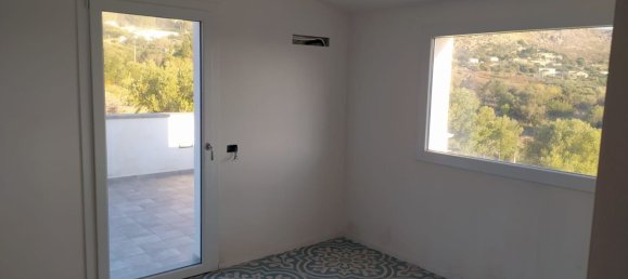 Вилла с 6 комнатами в Кастелламмаре дель Гольфо, Италия № 258747 15