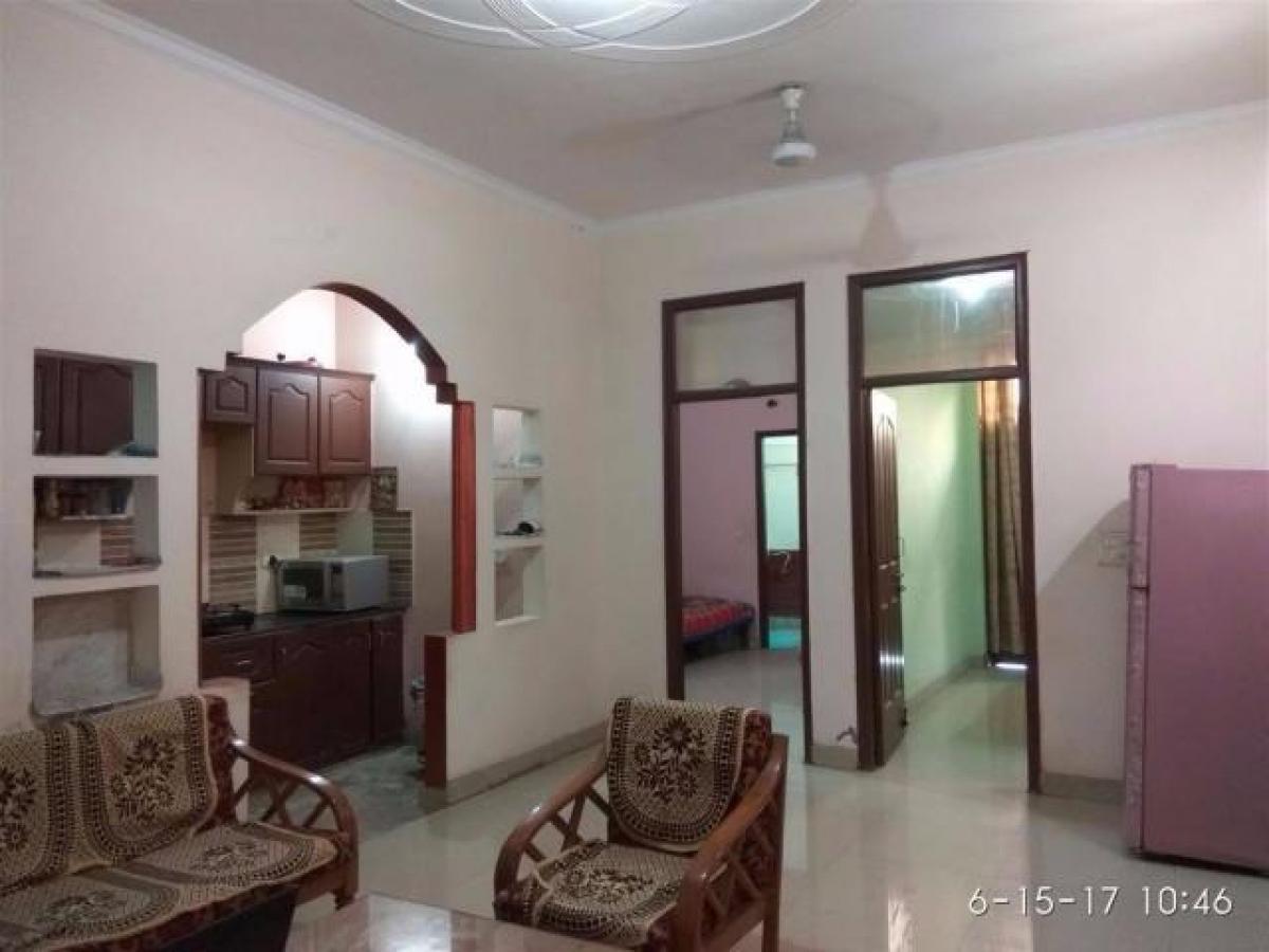 Casa de 2 dormitorios en Ghaziabad, India No. 61515