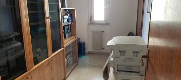 5 rooms Apartment in Latina, Italy No. 143539 6