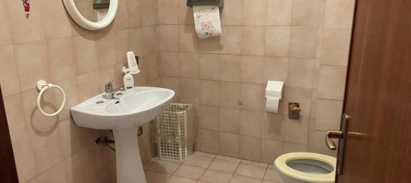 5 rooms Apartment in Latina, Italy No. 143539 11