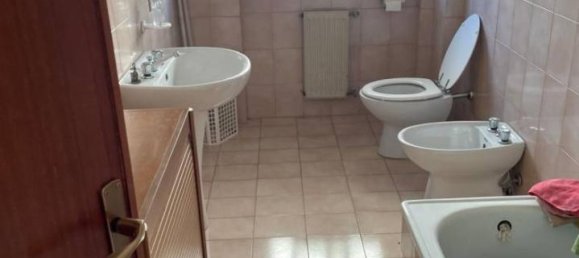 5 rooms Apartment in Latina, Italy No. 143539 9