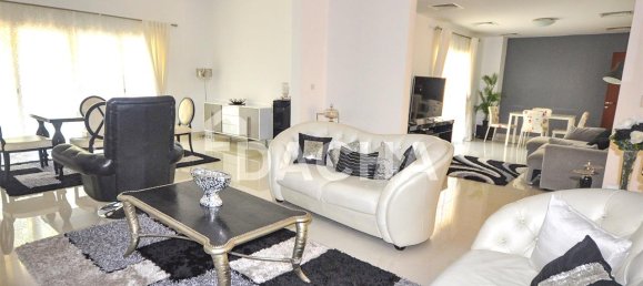 Villa T4 em Meadows, UAE N.º 27899 3