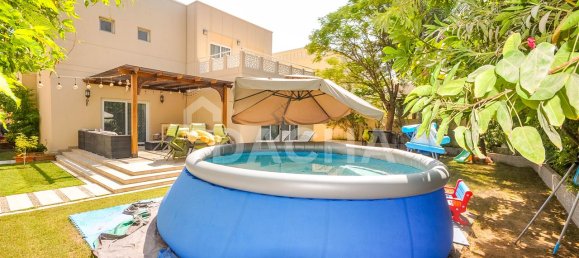 Villa T4 em Meadows, UAE N.º 27899 14