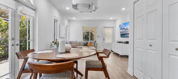 2 chambres villa à vendre à Miami, Miami-Dade, Florida, USA № 614876 5
