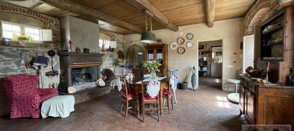 4 bedrooms House in Pisa, Italy No. 323 5