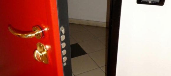 3 rooms Apartment in Vicenza, Italy No. 33048 27