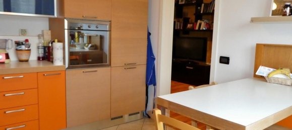 3 rooms Apartment in Vicenza, Italy No. 33048 10
