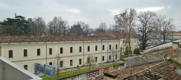 3 rooms Apartment in Vicenza, Italy No. 33048 16