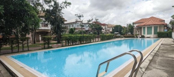 3 غرف نوم مقهى / مطعم في Bang Kaeo, Thailand رقم 1726 6