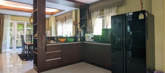 3 غرف نوم مقهى / مطعم في Bang Kaeo, Thailand رقم 1726 21