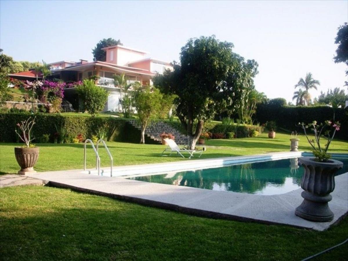 8 bedrooms House in Morelos, Mexico No. 167559