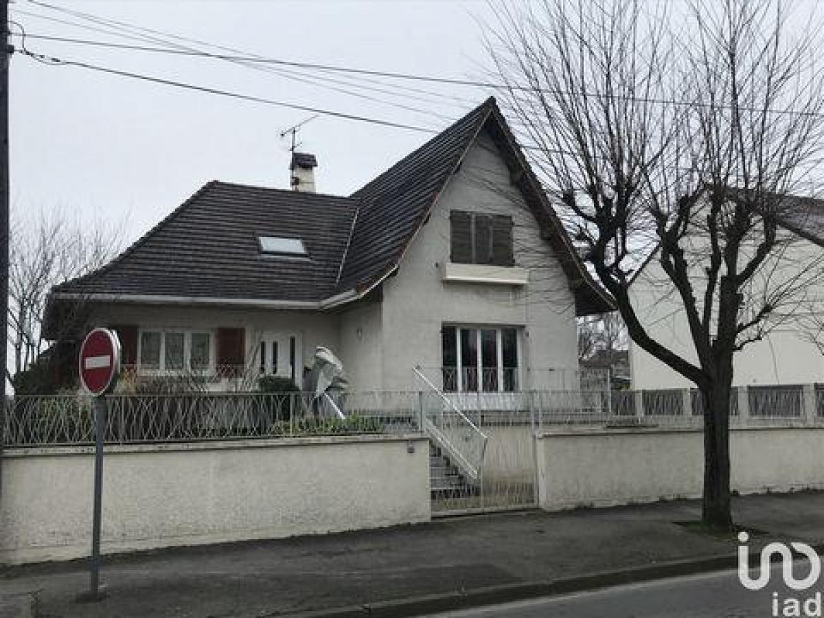 Дом с 5 спальнями в Вильпаризи, Франция № 24137