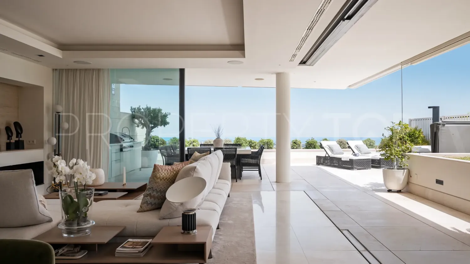 Apartamento de 3 dormitorios en La Quinta, Spain No. 191473