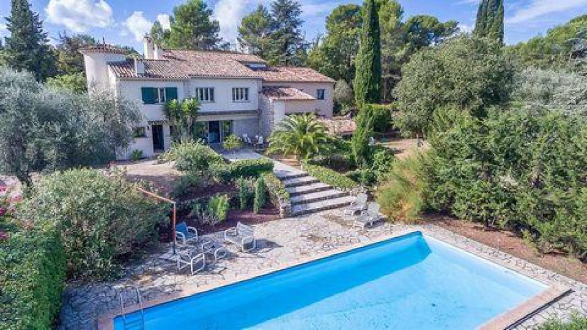 5 bedrooms House in Grasse, France No. 11844