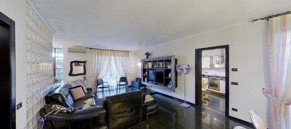 Вилла с 4 комнатами в Севезо, Италия № 237624 9